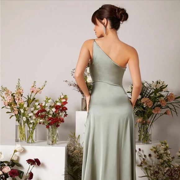 SHEIN Sage Silky One-Shoulder Bridesmaid Dress - Picture 2 of 7